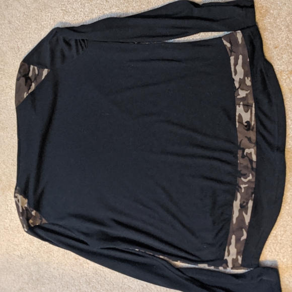 Mixed Media Camo Top - Picture 7 of 7